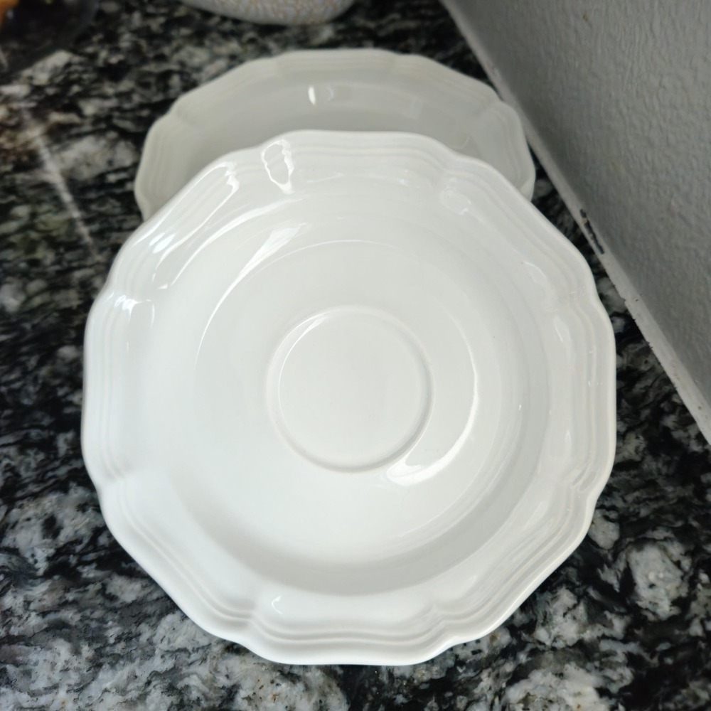Mikasa French Countryside‎ F9000 Teacup saucer Set of 4